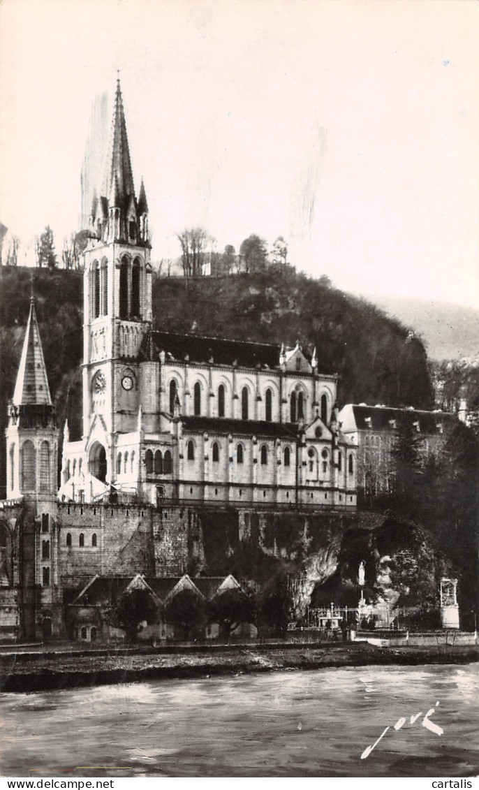 65-LOURDES-N°3781-E/0247 - Lourdes