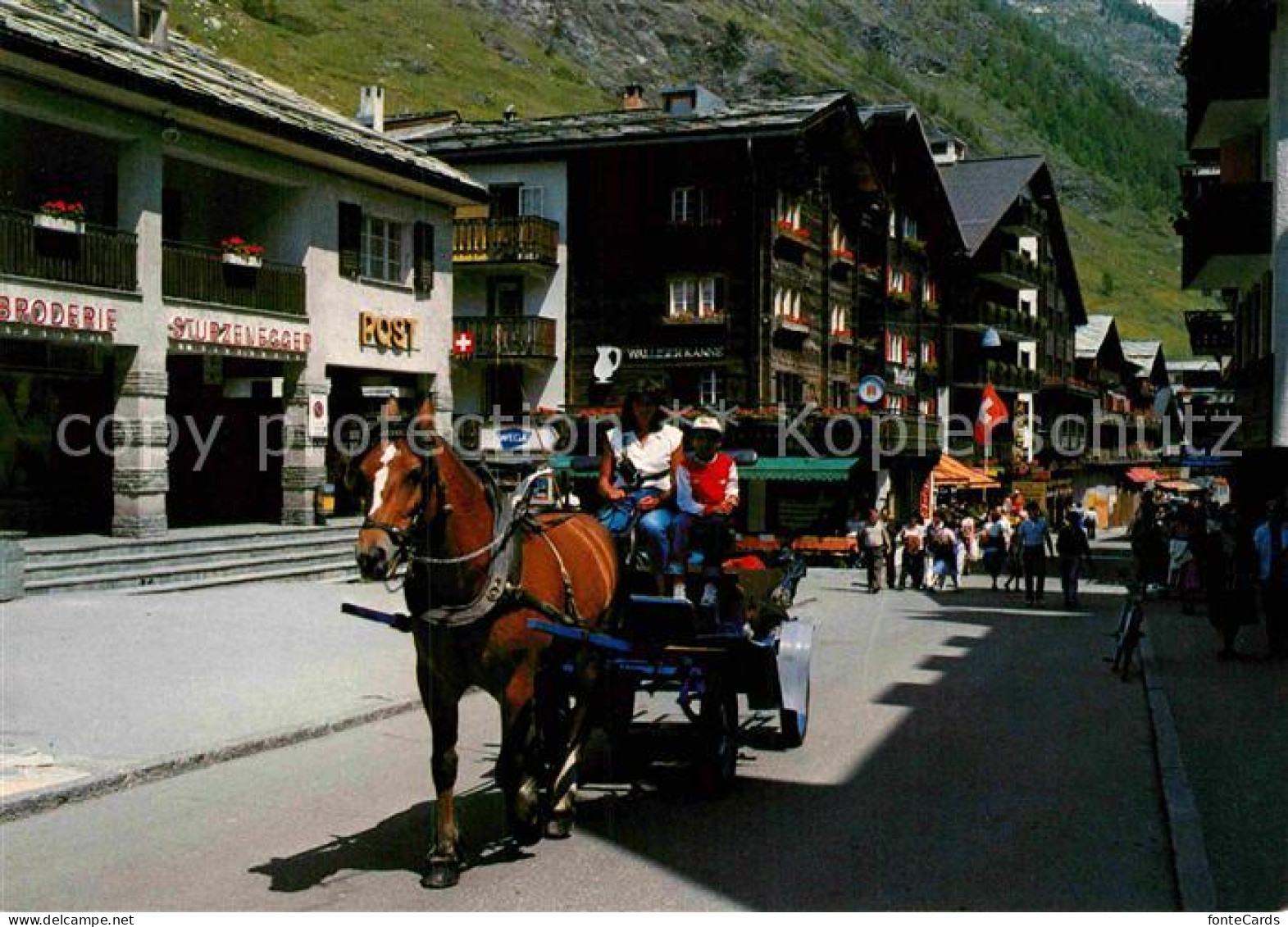 12872128 Zermatt VS Dorfstrasse Pferdekutsche Zermatt - Sonstige & Ohne Zuordnung