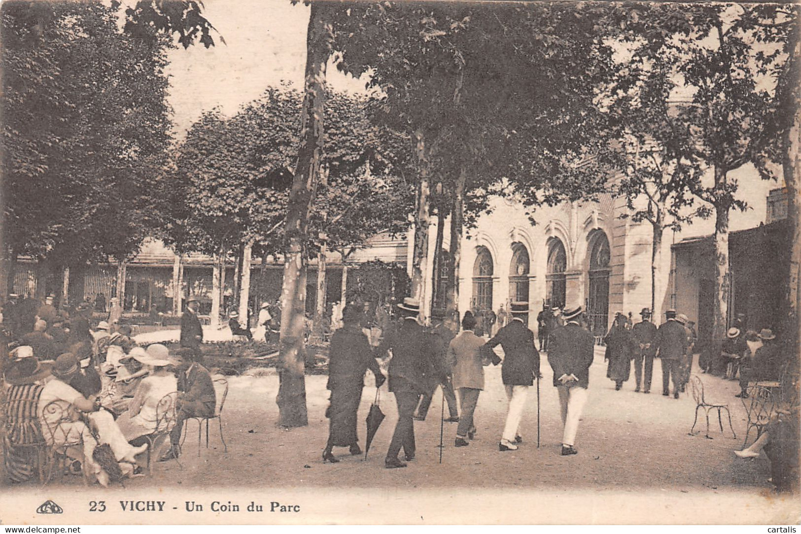 03-VICHY-N°3783-E/0135 - Vichy