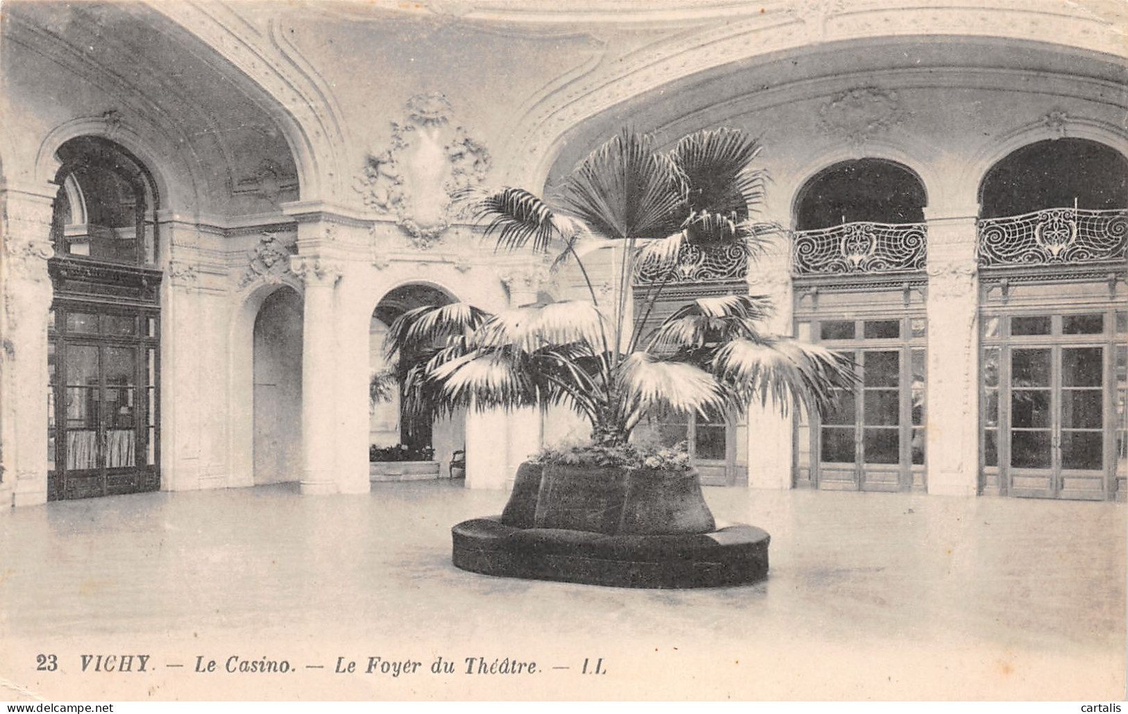 03-VICHY-N°3785-D/0321 - Vichy