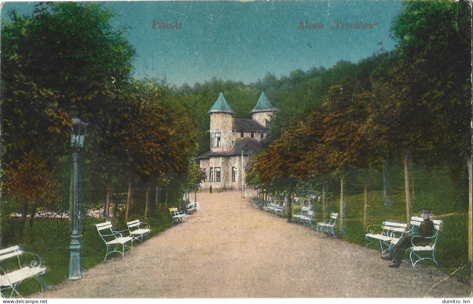 ROMANIA PITESTI - ''TRIVALEA'' ALLEY, BUILDING, ARCHITECTURE, PEOPLE ON THE BENCH, PARK - Roumanie