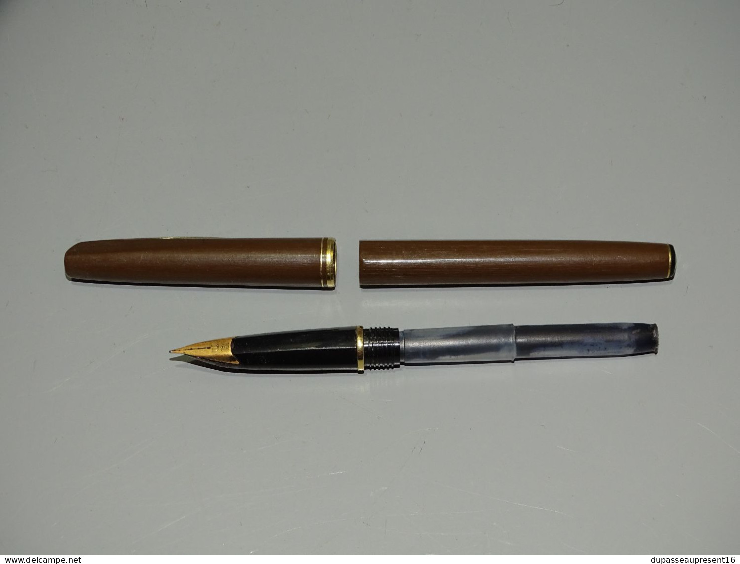 - ANCIEN STYLO PLUME WATERMAN Plume Or 18 Carats 750/°°° COLLECTION E - Penne