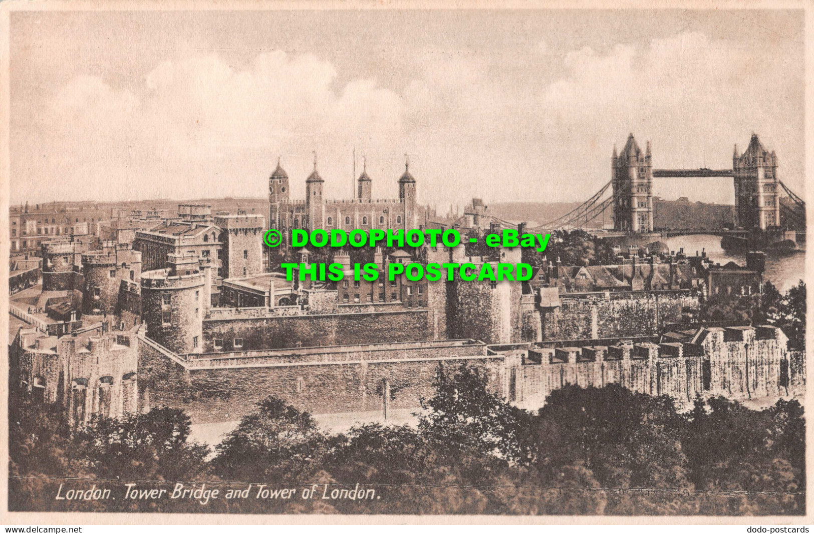 R532172 London. Tower Bridge And Tower Of London - Sonstige & Ohne Zuordnung