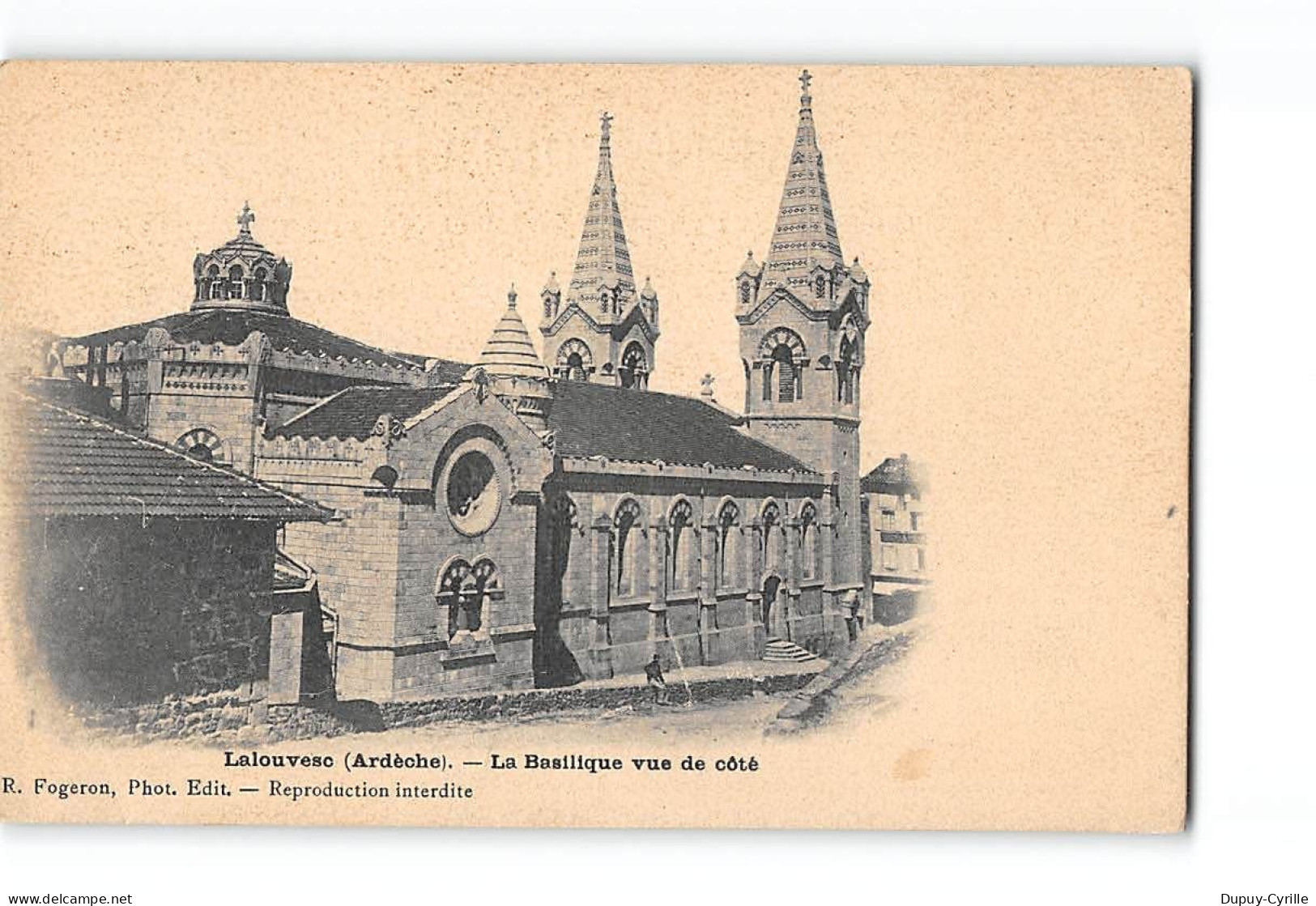 LA LOUVESC - La Basilique Vue De Côté - Très Bon état - La Louvesc