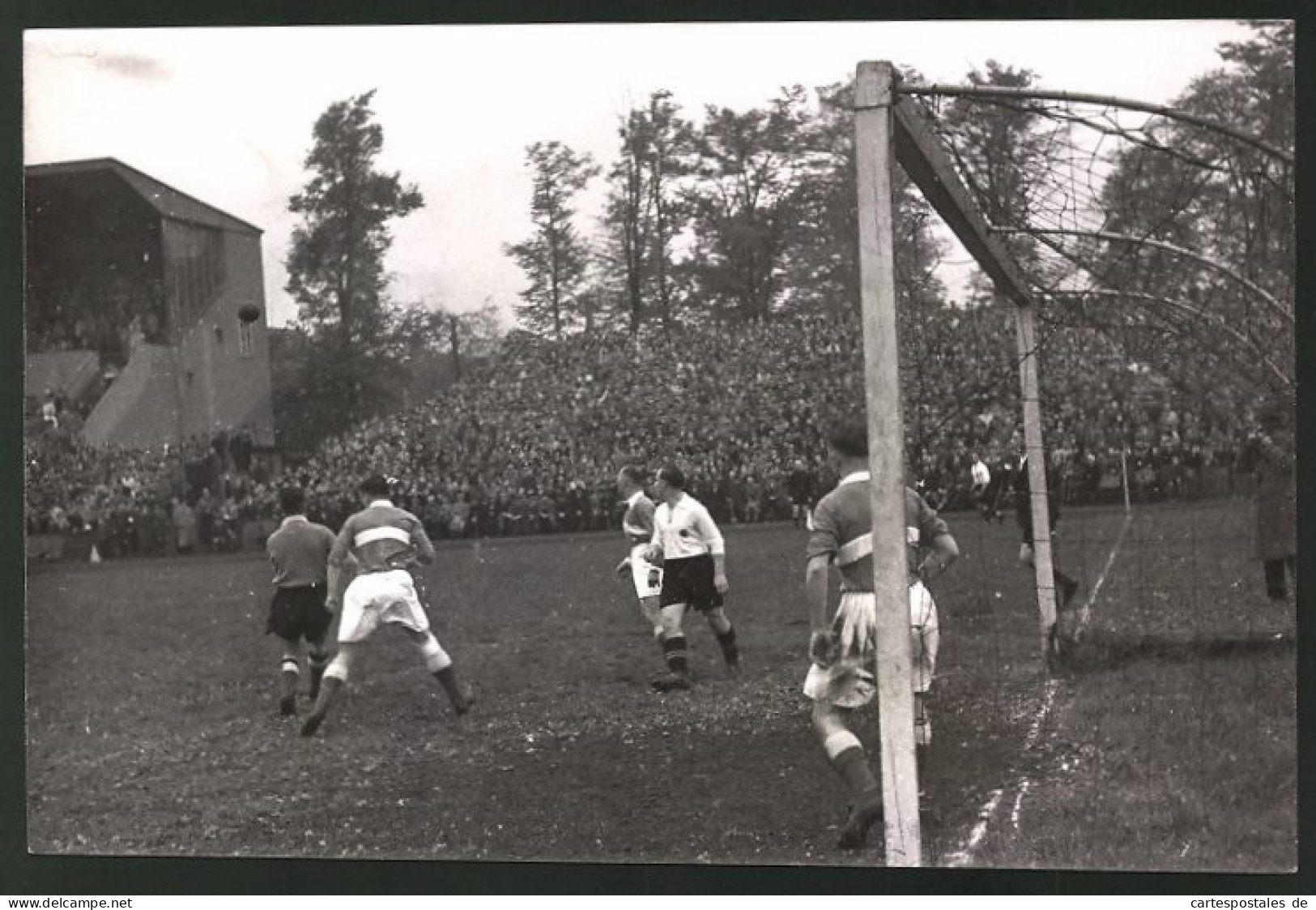 Fotografie Wilhelm Sturm, Ansicht Dresden, Fussballspiel Sachsen Vs Ostmark, Sachsen Gewinnt 2:1  - Sporten