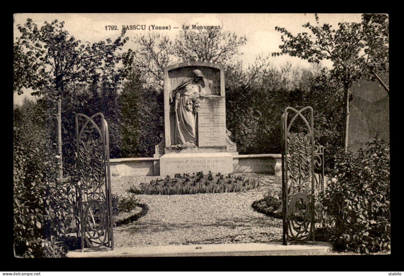 89 - BASSCU - LE MONUMENT AUX MORTS - Autres & Non Classés