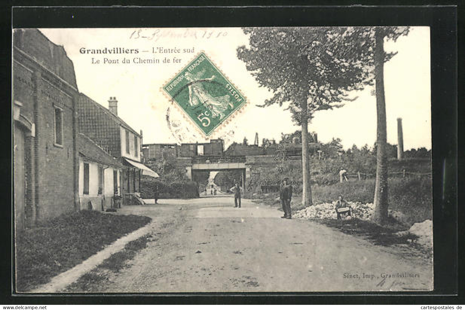 CPA Grandvilliers, L'Entrée Sud, Le Pont Du Chemin De Fer  - Grandvilliers