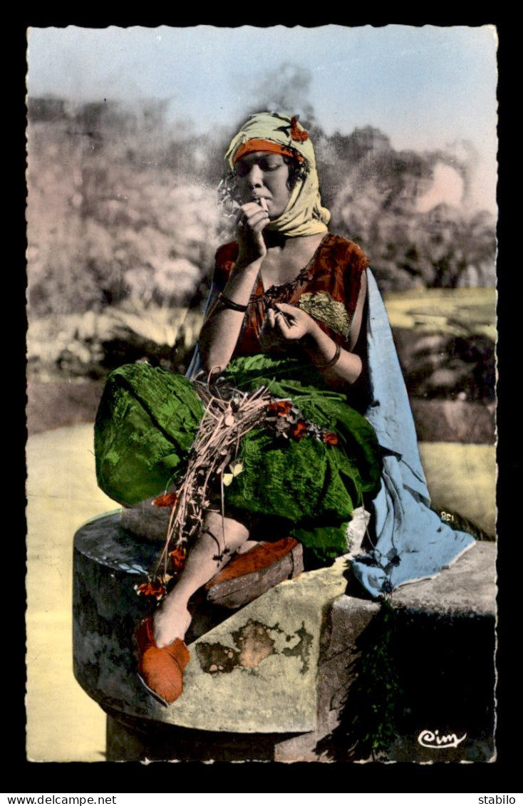 SCENES ET TYPES - ALGERIE - TYPE DE GITANE - EDITEUR COMBIER - Plaatsen