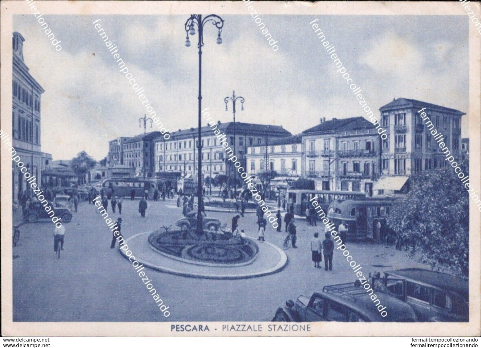 Cd587 Cartolina  Pescara Citta' Piazzale Stazione Abruzzo - Pescara