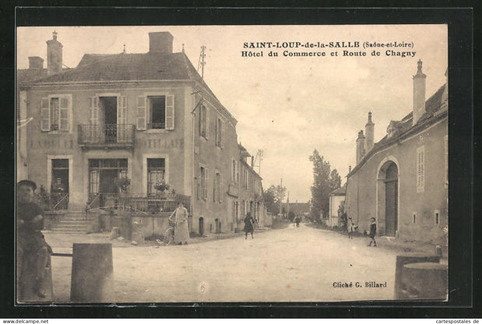 CPA Saint-Loup-de-la-Salle, Hôtel Du Commerce Et Route De Chagny  - Chagny