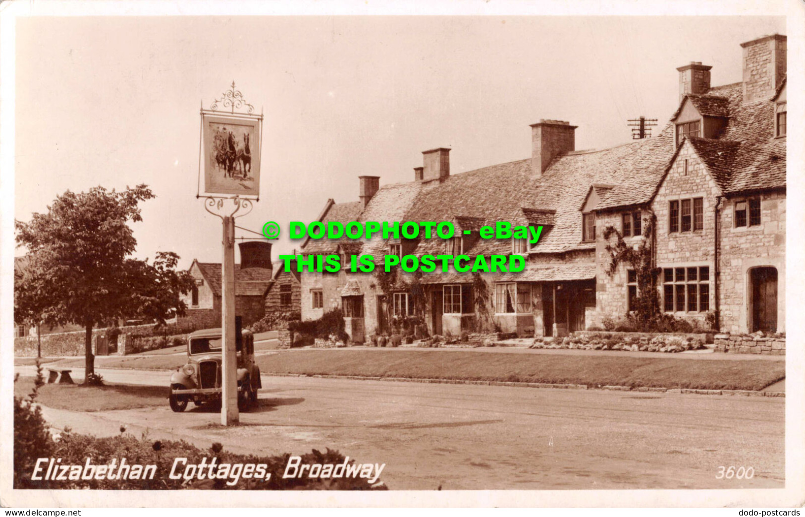 R533195 Broadway. Elizabethan Cottages. Photo Precision. English Series - Wereld