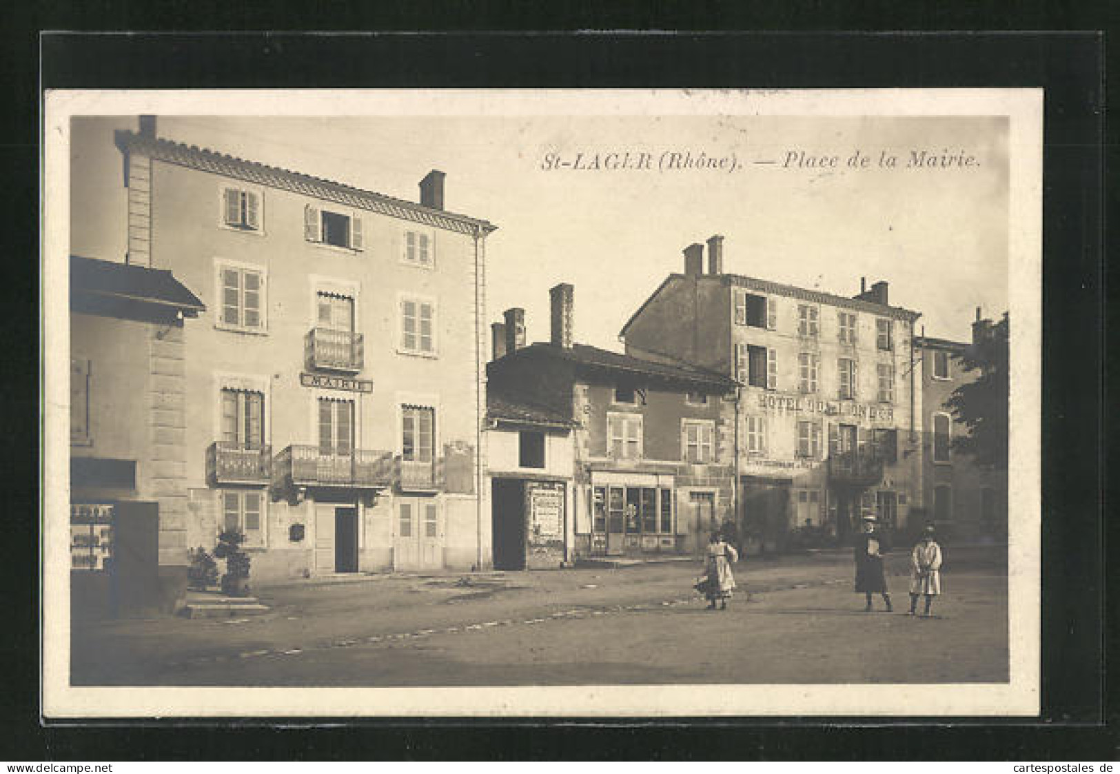 CPA St-Lager, Place De La Mairie, Hotel Du Lion D`Or  - Other & Unclassified