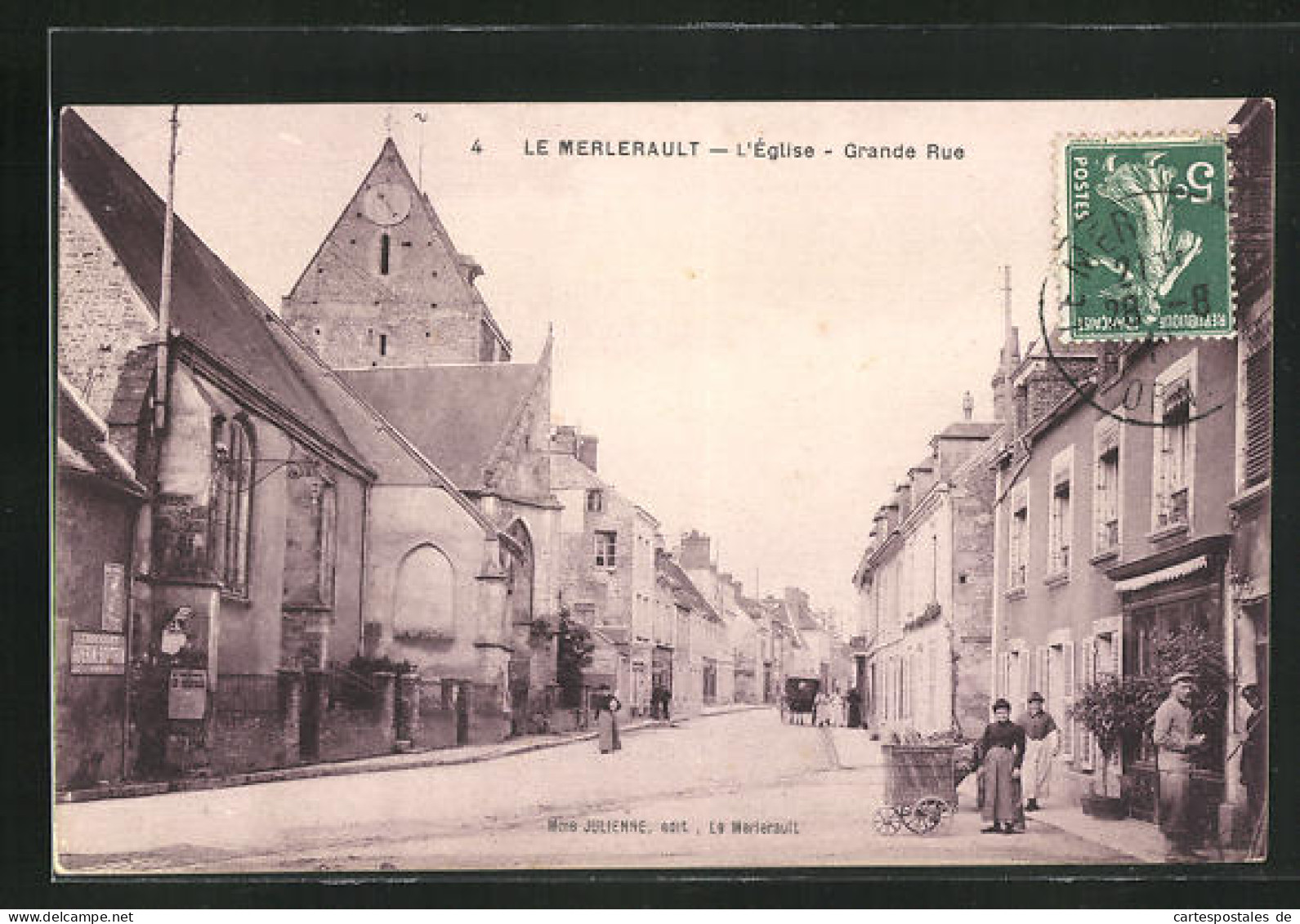 CPA Le Merlerault, L`Église, Grande Rue  - Le Merlerault