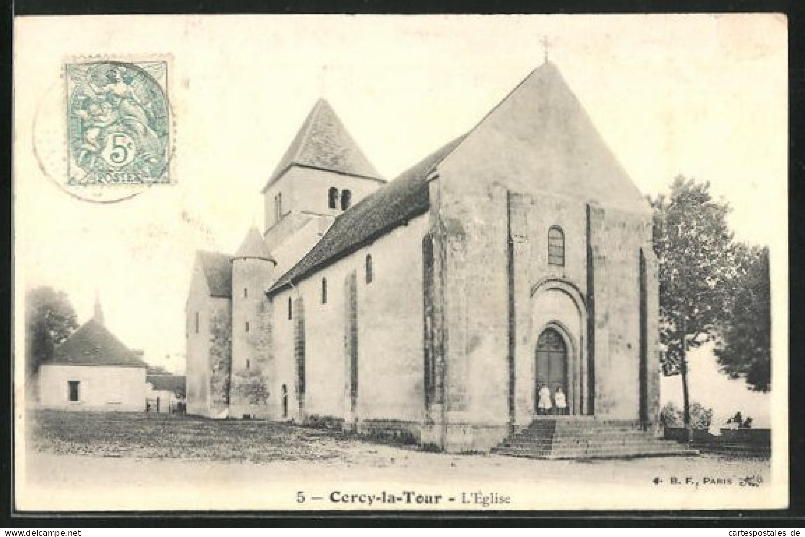CPA Cercy-la-Tour, L`Église, Vue De L'Église  - Sonstige & Ohne Zuordnung