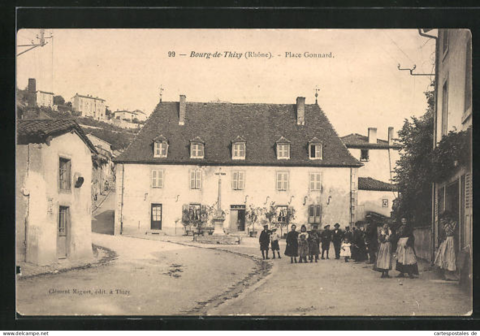 CPA Bourg-de-Thizy, Place Gonnard  - Thizy