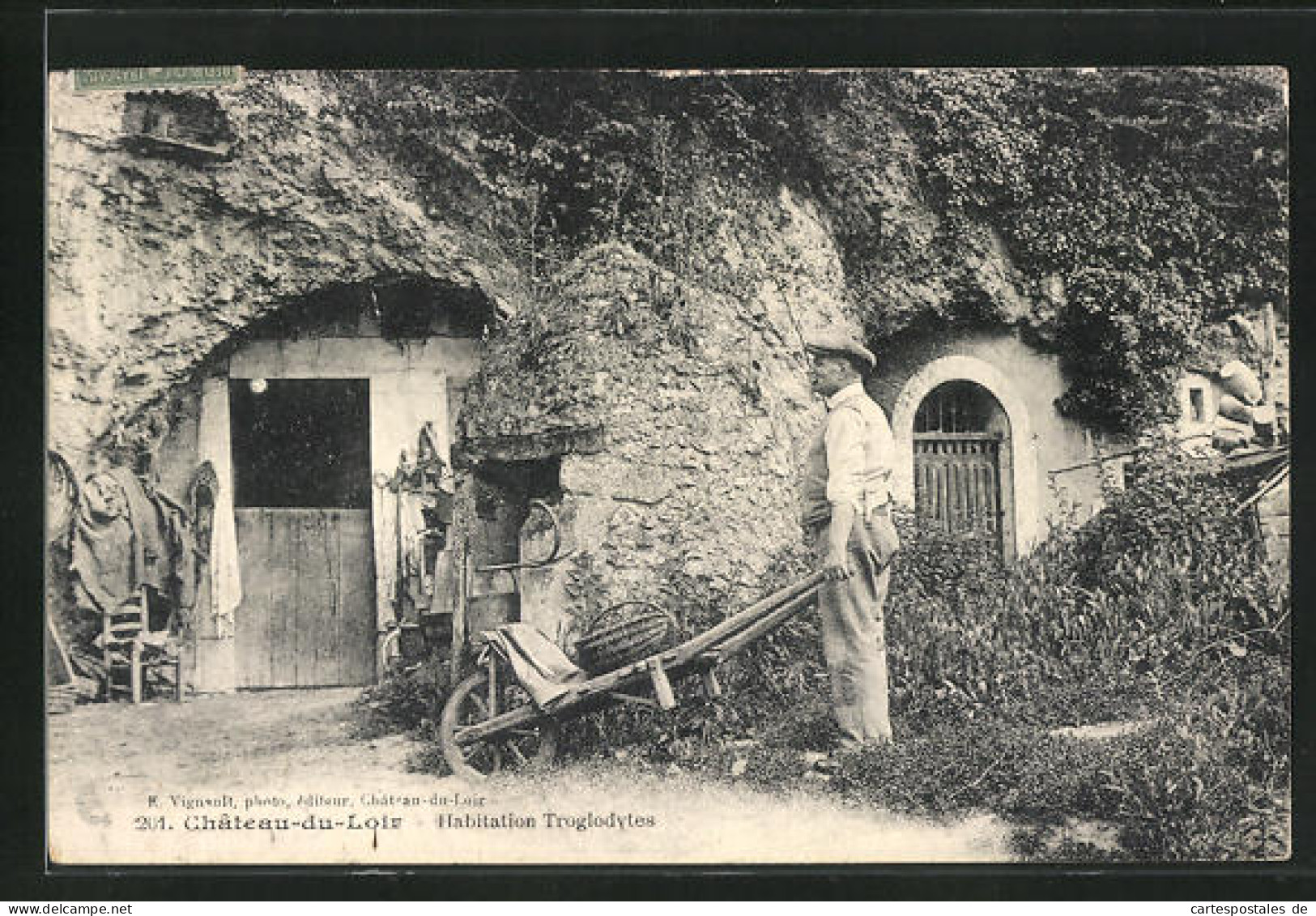 CPA Chateau-du-Loir, Habitation Troglodytes  - Chateau Du Loir