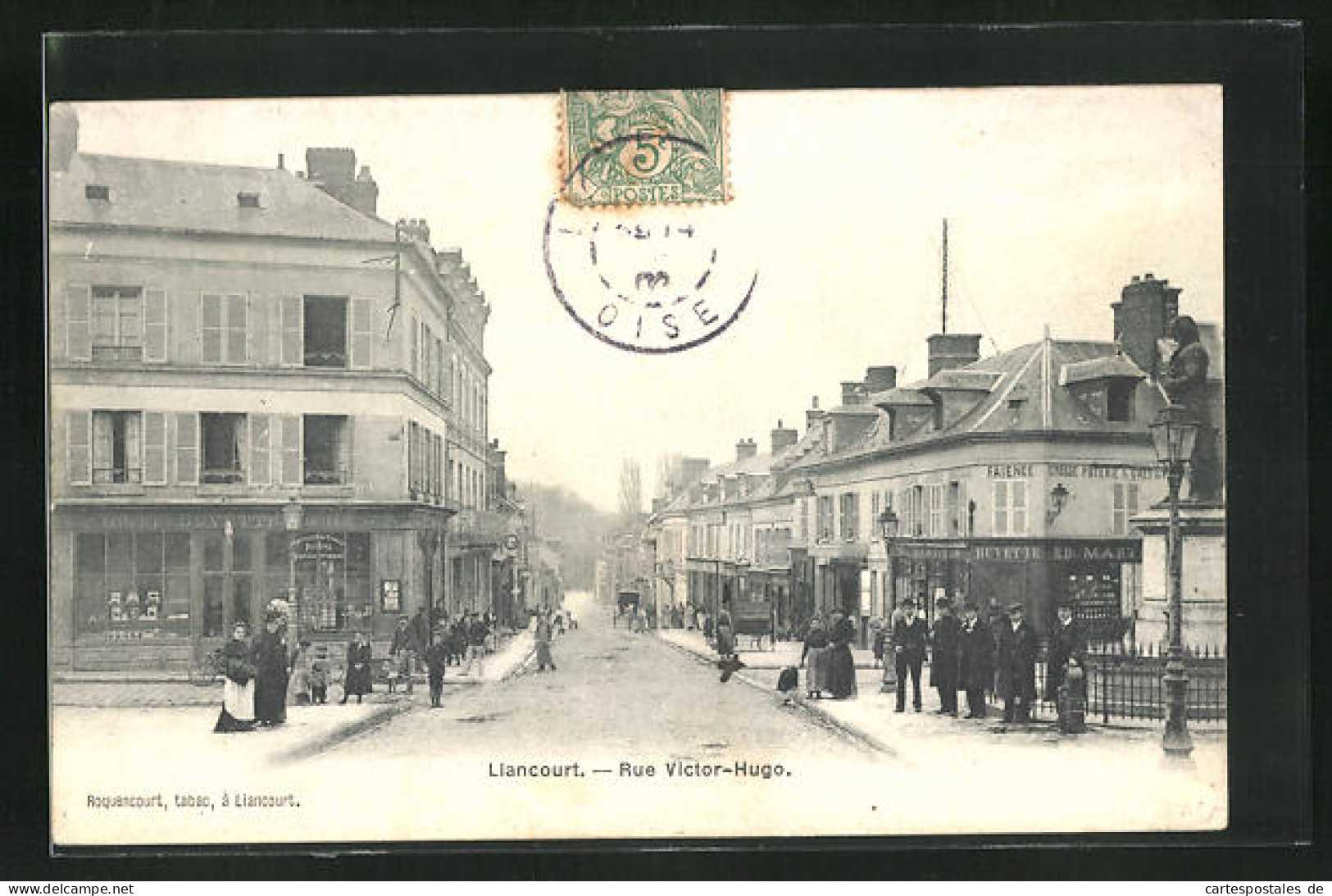 CPA Liancourt, Rue Victor-Hugo, Vue De La Rue  - Liancourt
