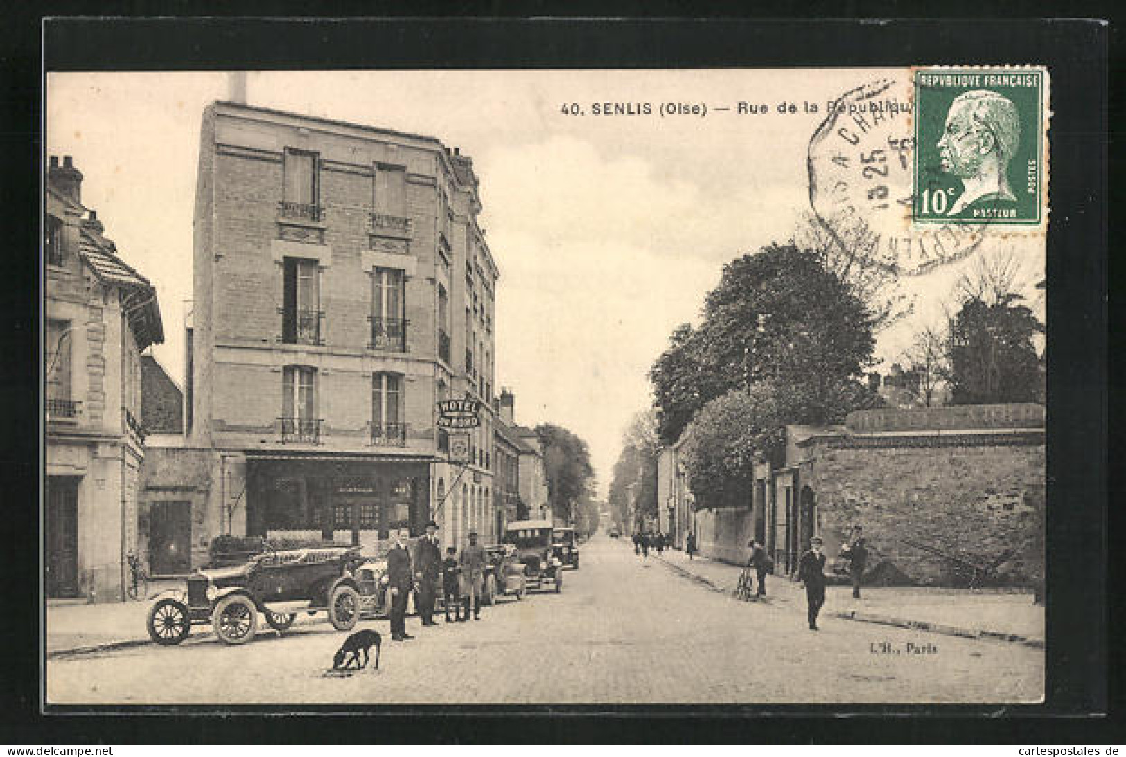 CPA Senlis, Rue De La République, Vue De La Rue  - Senlis