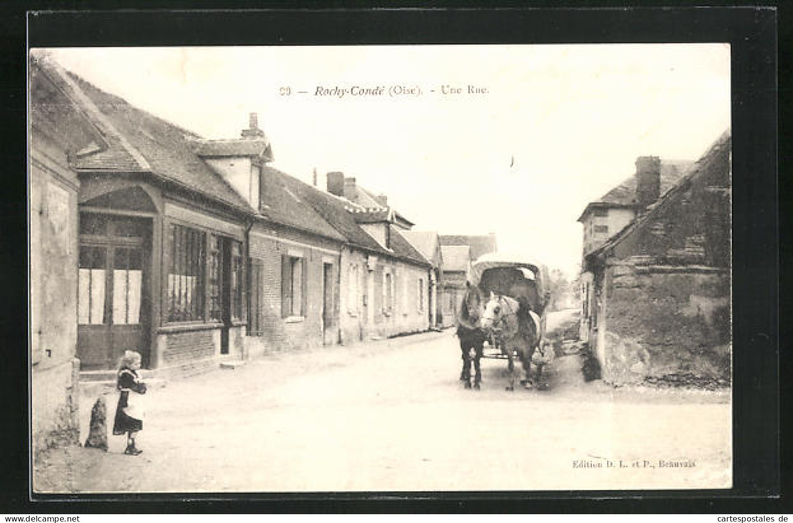 CPA Rochy-Condé, Une Rue  - Autres & Non Classés