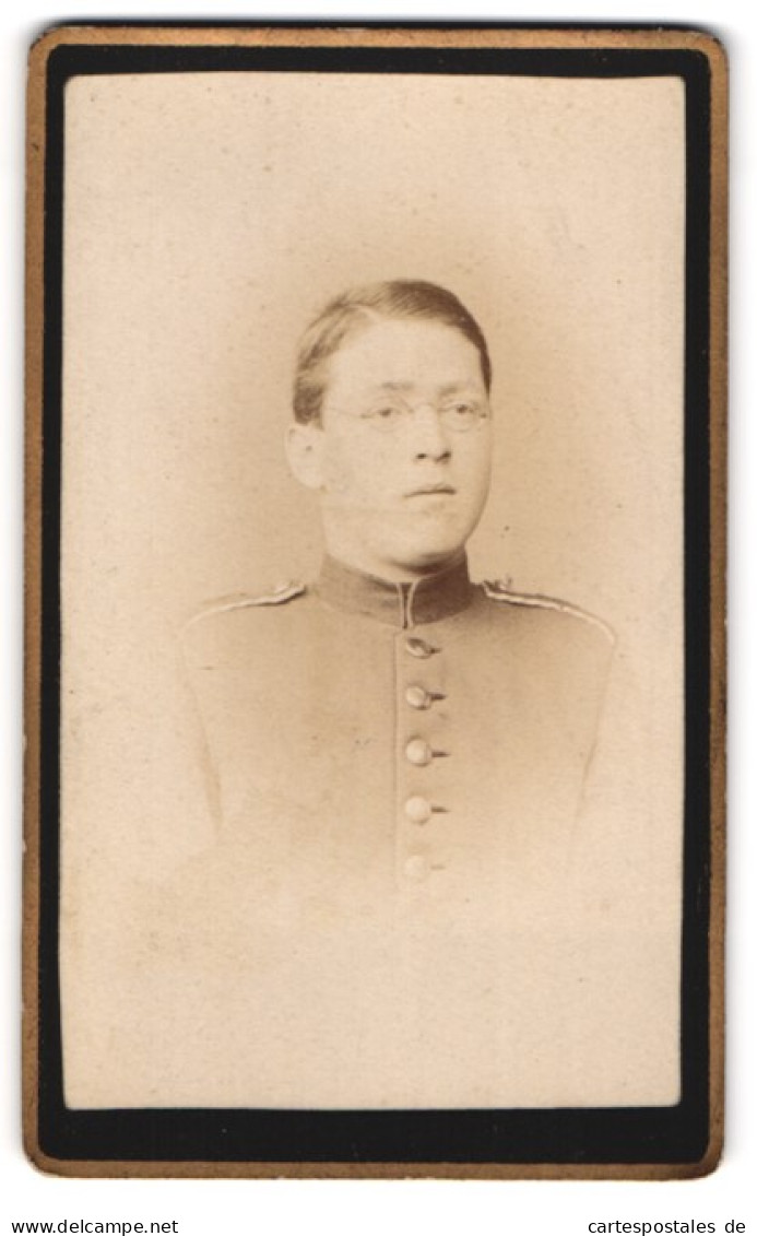 Fotografie A. Krieger, Amberg, Einjährig-Freiwilliger Soldat Mit Brille  - Personnes Anonymes