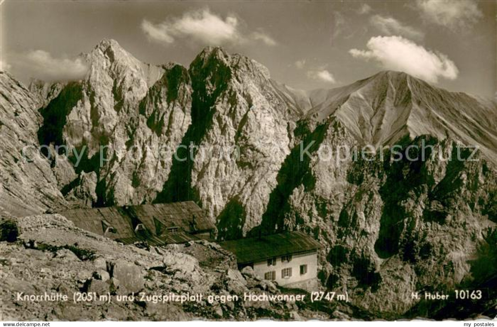 73781897 Knorrhuette 2051m Zugspitzplatt Mit Hochwanger  - Garmisch-Partenkirchen