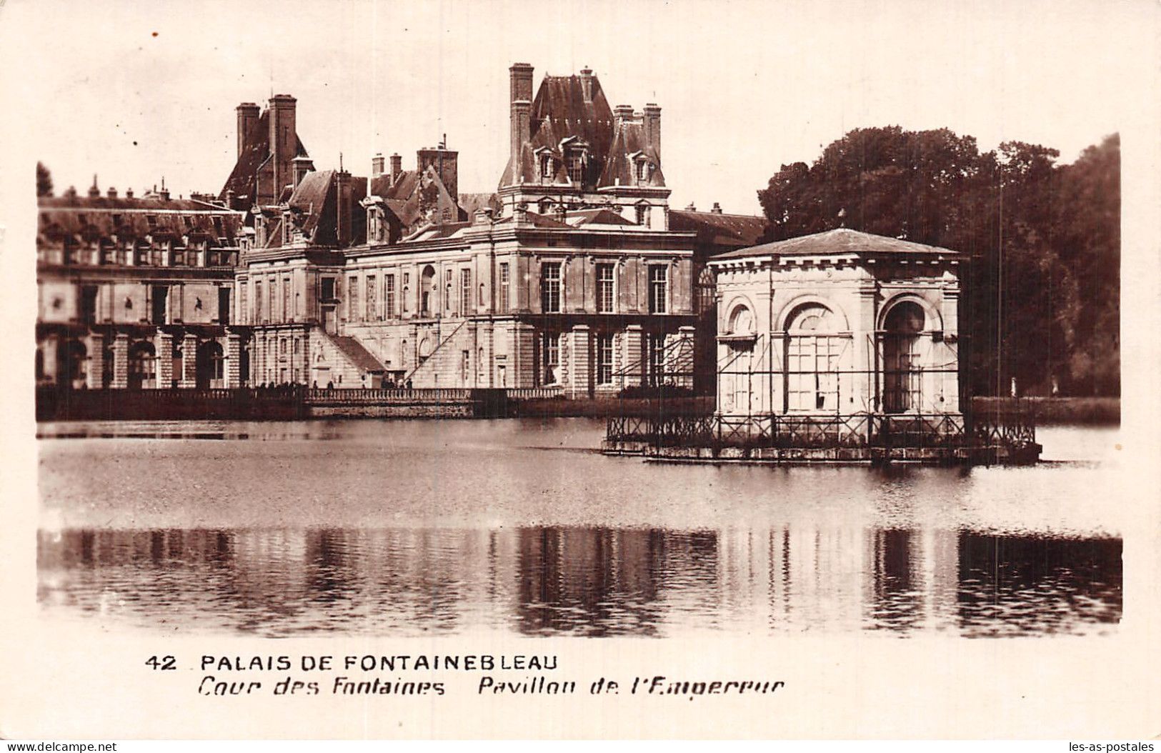 77 FONTAINEBLEAU LE PALAIS - Fontainebleau