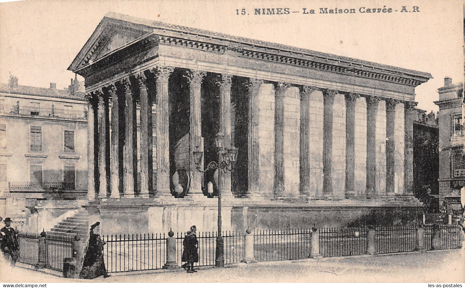 30 NIMES LA MAISON CARREE - Nîmes