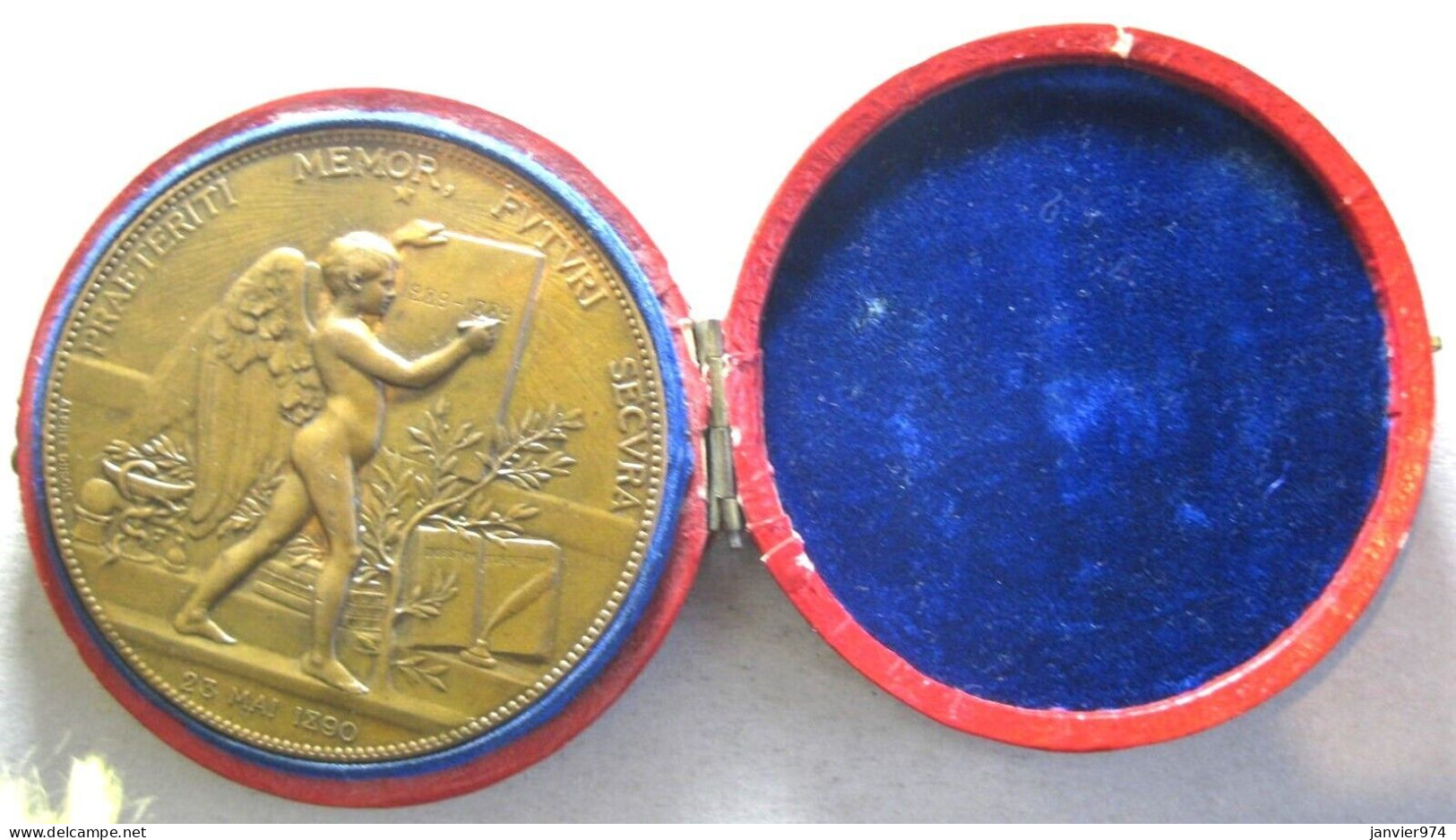 Médaille En Bronze Et Sa Boite Université De Montpellier 23 Mai 1890 Ange Nu , Par Dubois. RARE - Autres & Non Classés