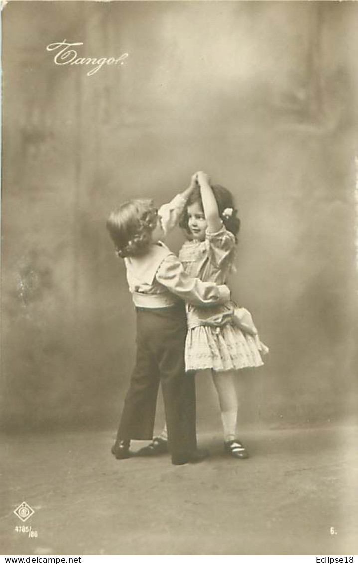 Serie De 4 Cartes - Couple Enfants - Le Tango   Q 2572 - Danse