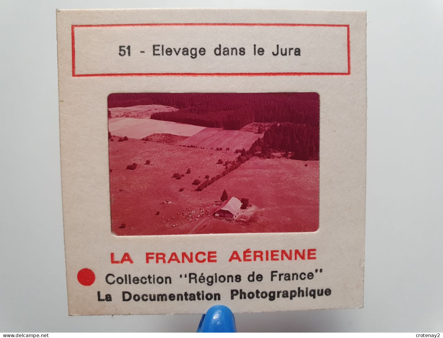 Photo Diapo Diapositive Slide France Aérienne N°51 ELEVAGE Ferme à Situer Dans Le JURA Troupeau De VACHES VOIR ZOOM - Diapositivas