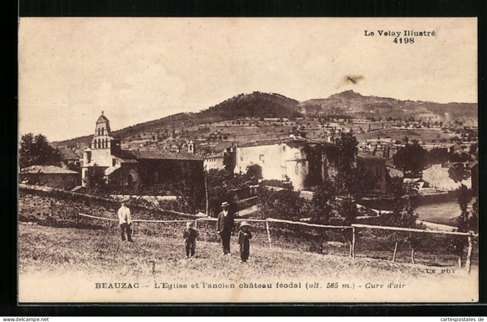 CPA Beauzac, L`Eglise Et L`ancien Chateau Feodal  - Autres & Non Classés