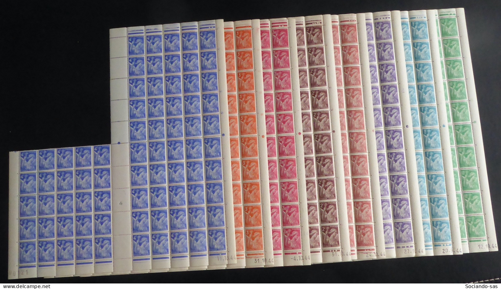 FRANCE - 1944 - N°YT. 649 à 656 - Iris - Série En Blocs De 75 Bord De Feuille - Neuf Luxe ** / MNH / Postfrisch - Unused Stamps