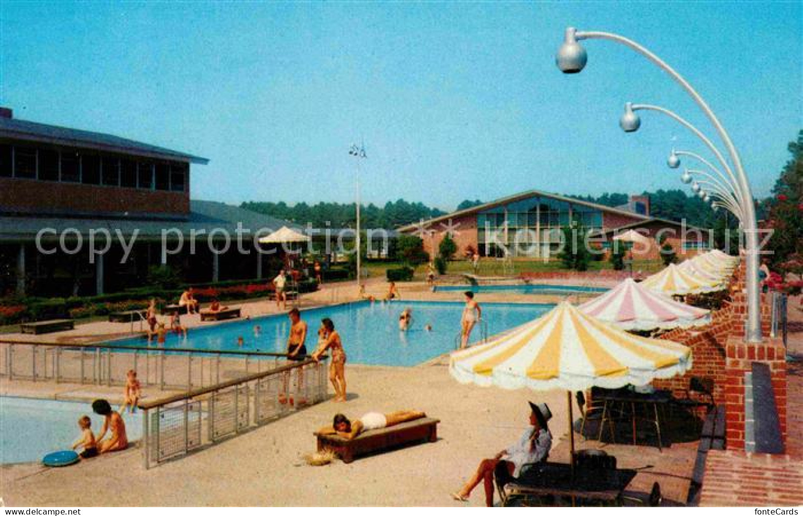 12711106 Williamsburg_Virginia The Motor House Pool - Autres & Non Classés