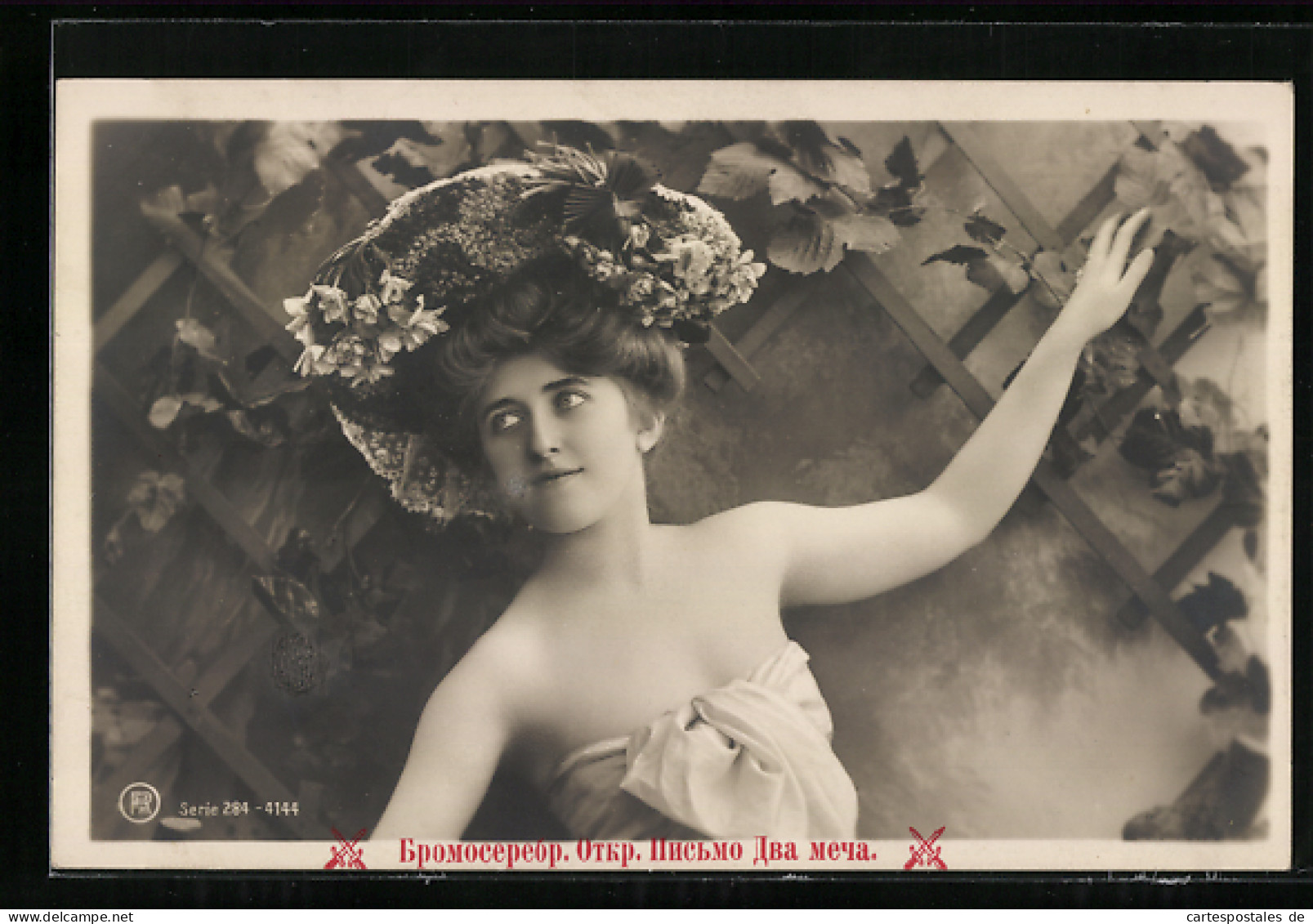 Foto-AK RPH Nr. 284-4144: Junge Dame Mit Blütenhut  - Photographs