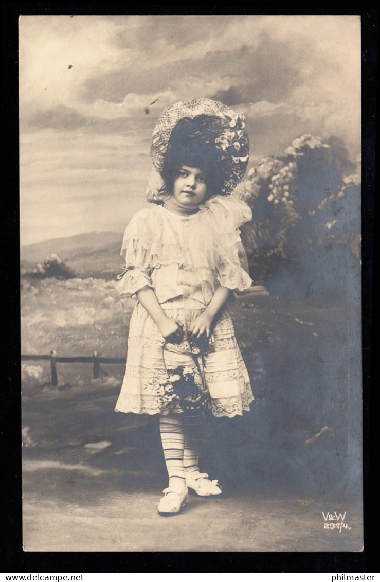 Kinder-AK Mädchen Im Weißen Kleid Mit Blumen, Foto-AK LAVEY-VILLAGE 22.12.1906 - Otros & Sin Clasificación