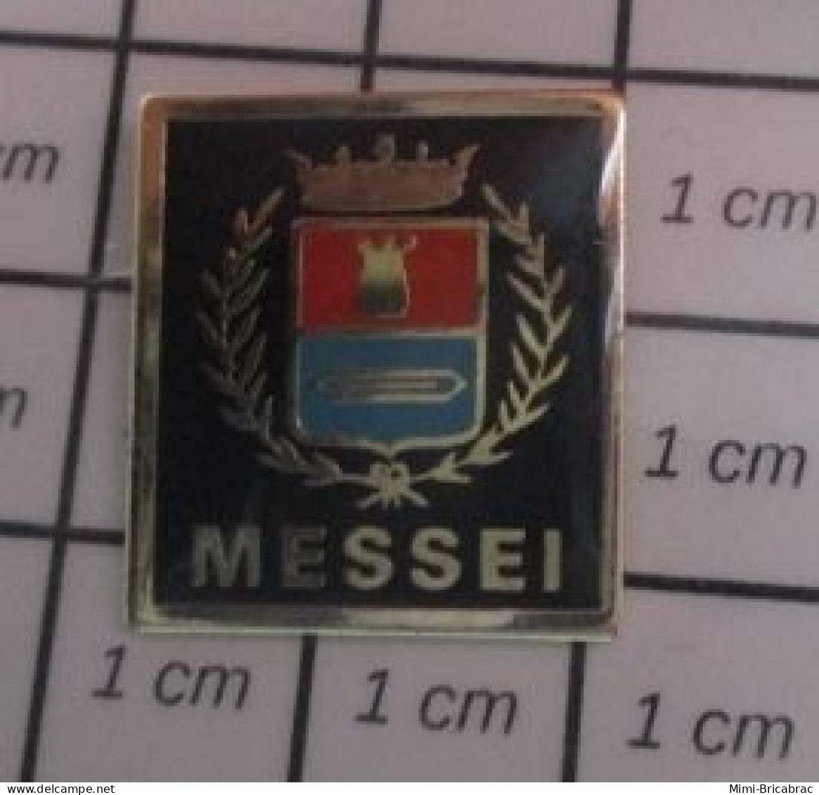 512D Pin's Pins / Beau Et Rare / VILLES / NORMANDIE ORNE MESSEI BLASON ECUSSON ARMOIRIES - Città