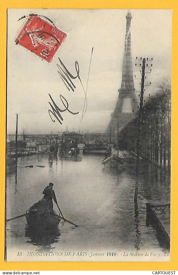 CPA INONDATIONS DE PARIS ( Janvier 1910 ) - LA STATION DE PASSY ( Cliché Peu COMMUN ) - De Overstroming Van 1910