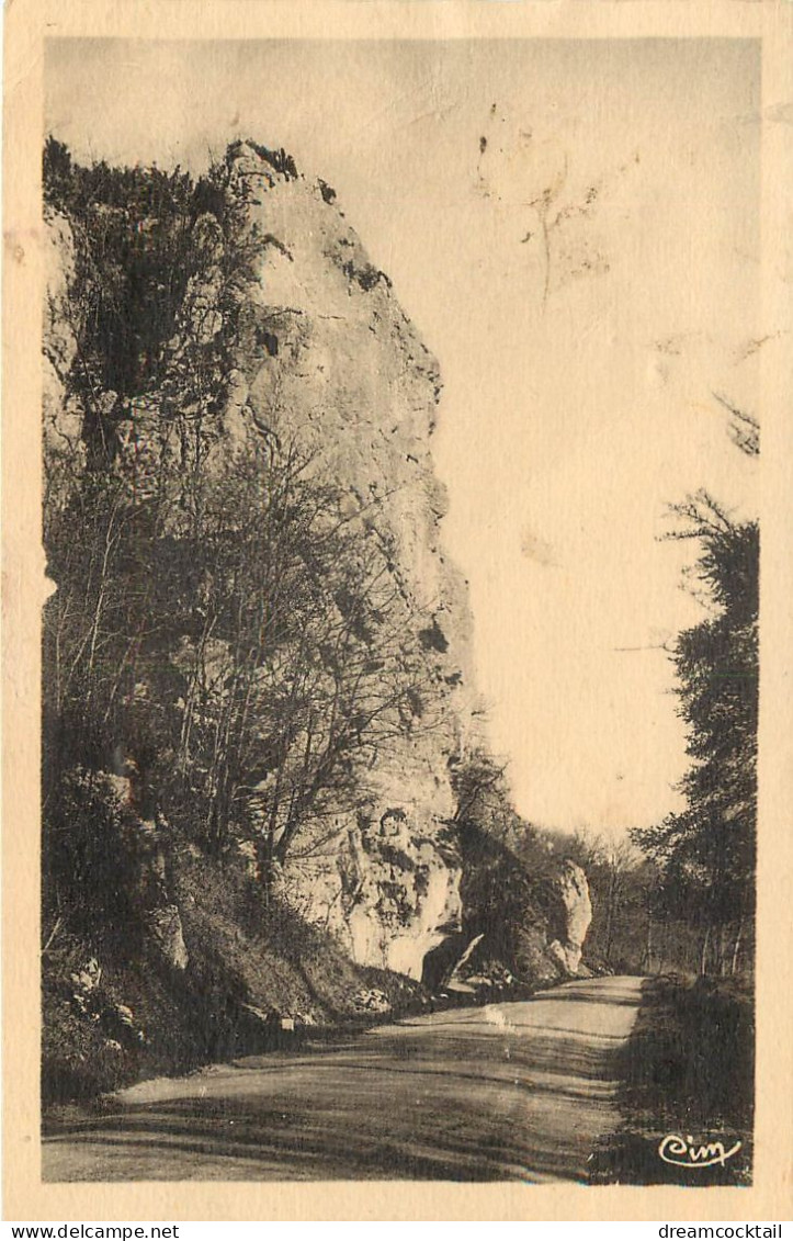 36 LE BLANC. Rocher Route Fontgombault 1938 - Le Blanc