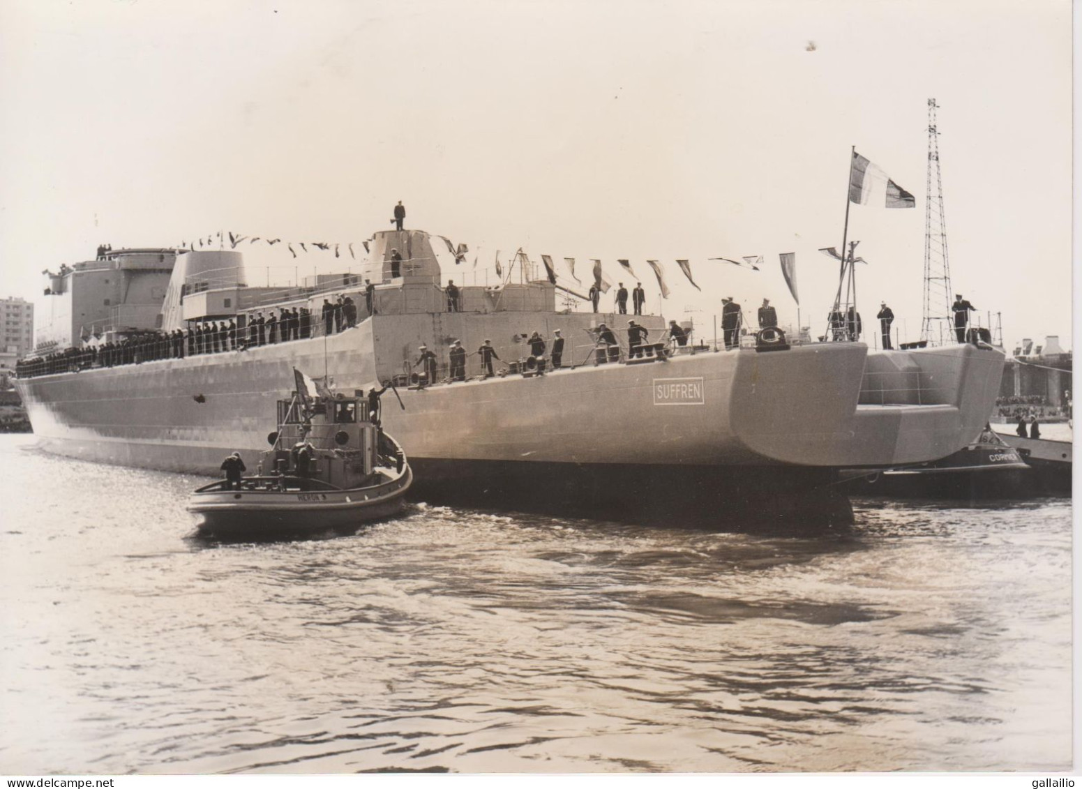 PHOTO PRESSE LANCEMENT DE LA FREGATE SUFFREN MAI 1965 PHOTO A F P FORMAT 18 X 13 CMS - Boats