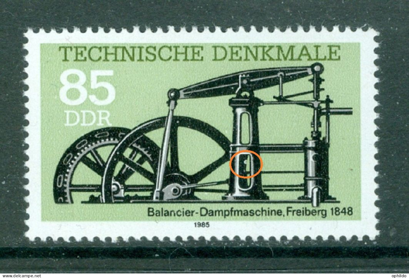 DDR  Michel  2958 F14  * * TB  Entaille Dans Le Socle   Exemp 2 - Variedades Y Curiosidades