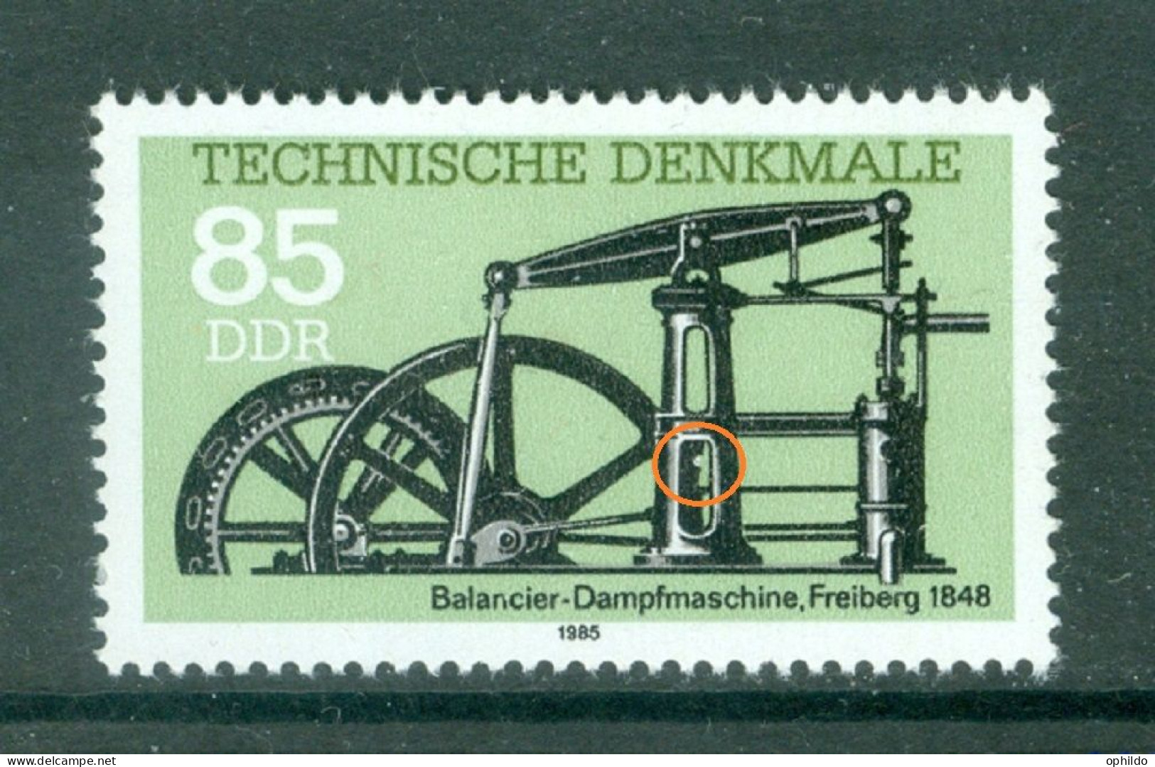 DDR  Michel  2958 F14  * * TB  Entaille Dans Le Socle   - Abarten Und Kuriositäten