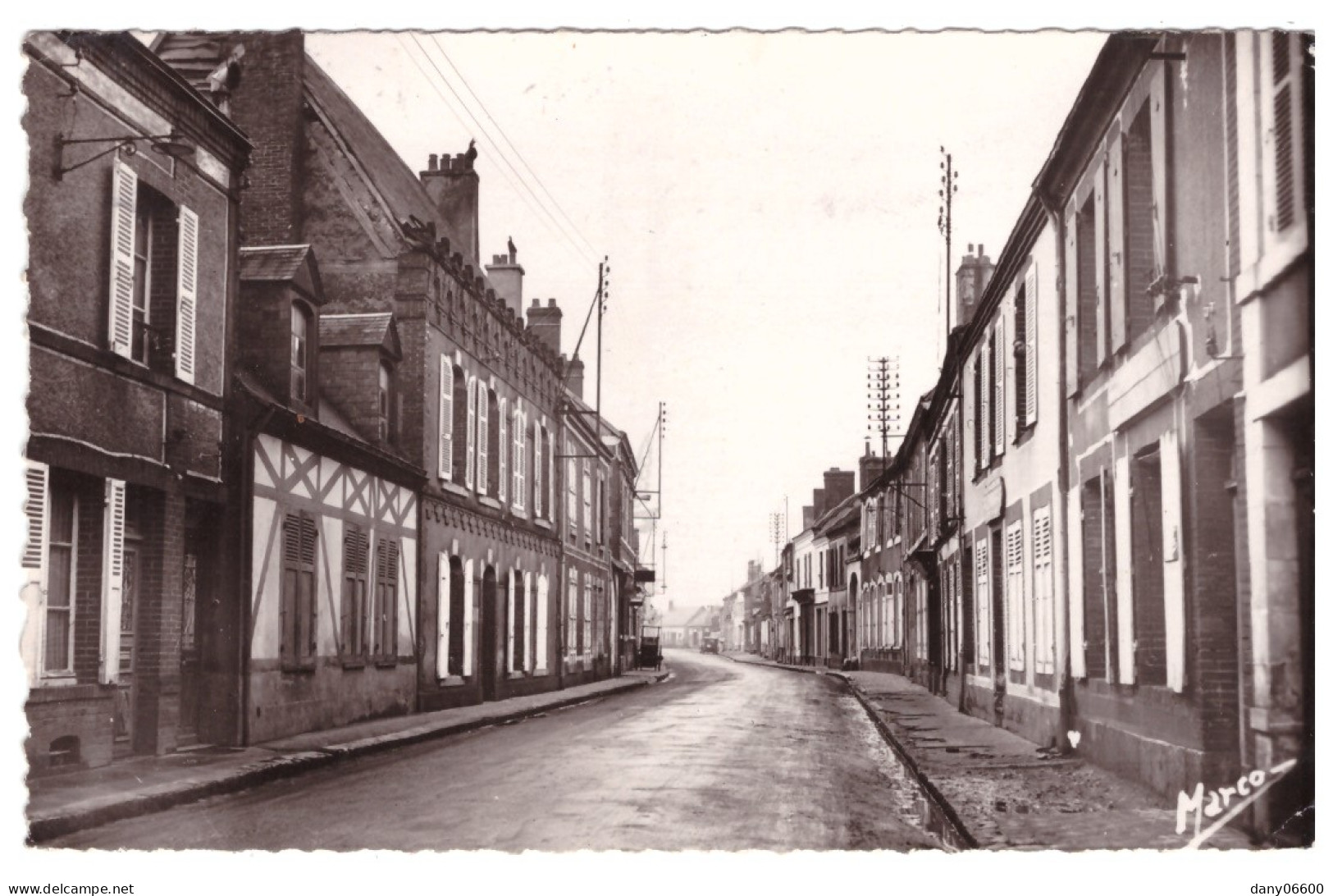 LA BAZOCHE GOUËT - Rue De Montmirail  (carte Photo Animée) - Andere & Zonder Classificatie