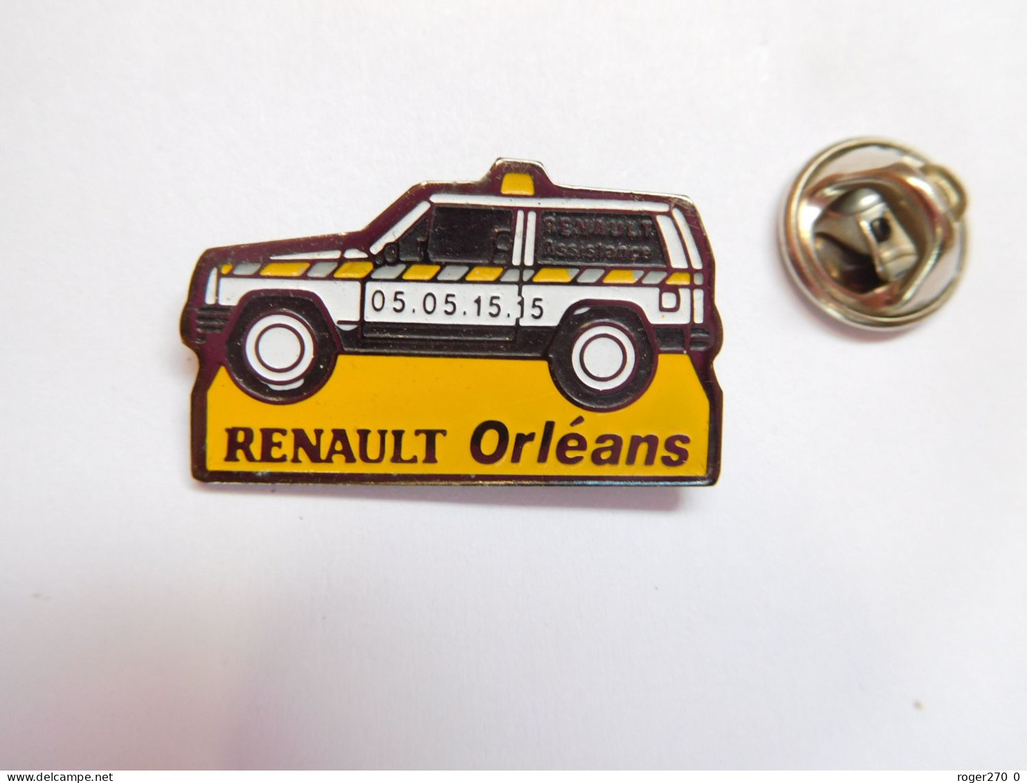 Beau Pin's , Auto Renault Orléans , Jeep Assistance , Signé Ponctuation - Renault