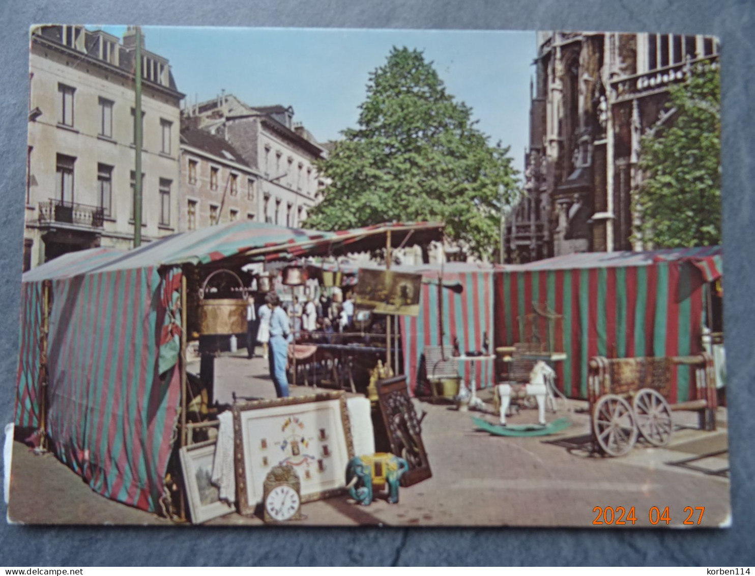 GROTE ZAVEL MARCHE DES ANTIQUAIRES - Markten