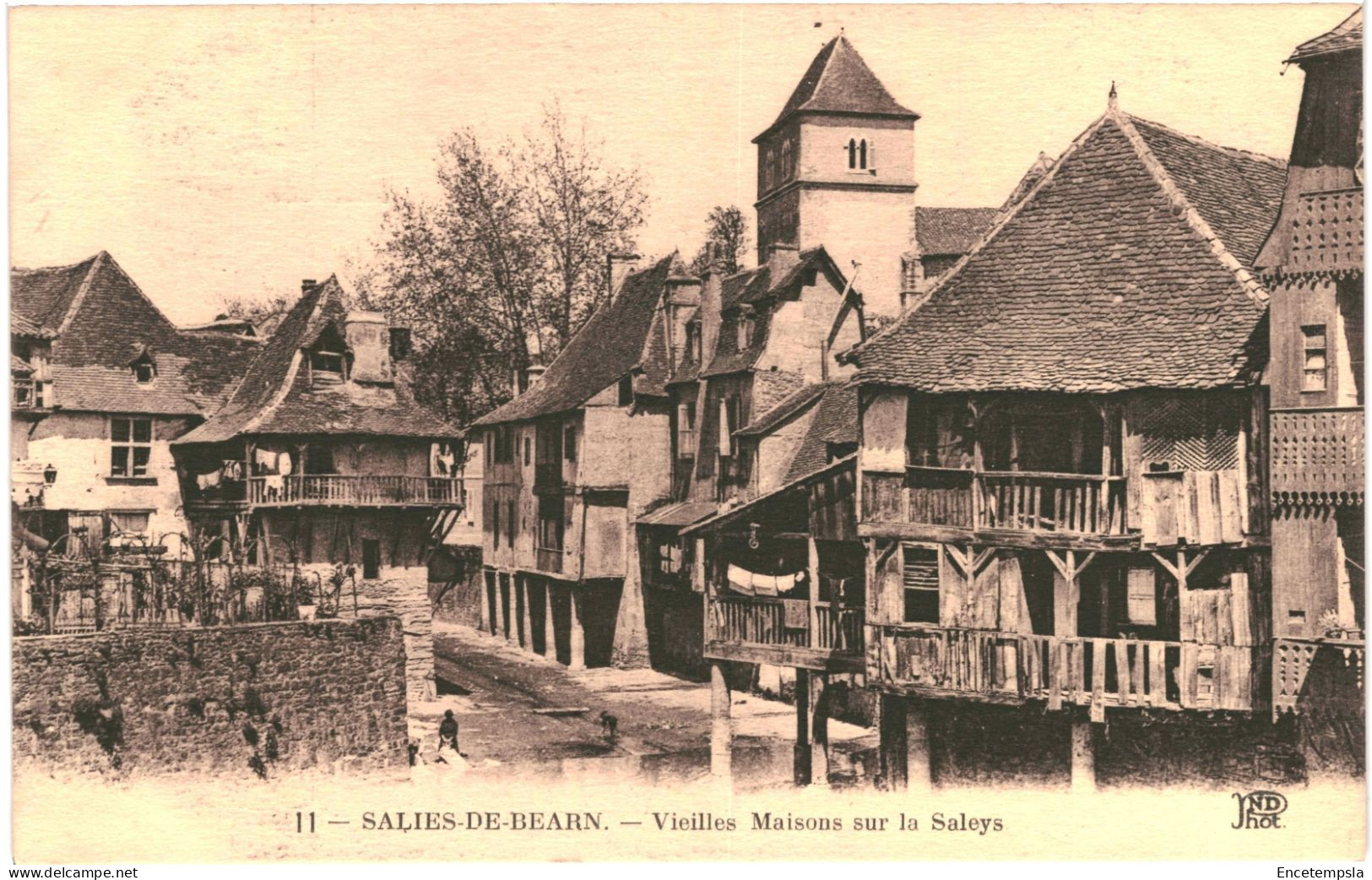 CPA Carte Postale France  Salies-de-Béarn  Vieilles Maisons Sur La Saleys VM80141 - Salies De Bearn