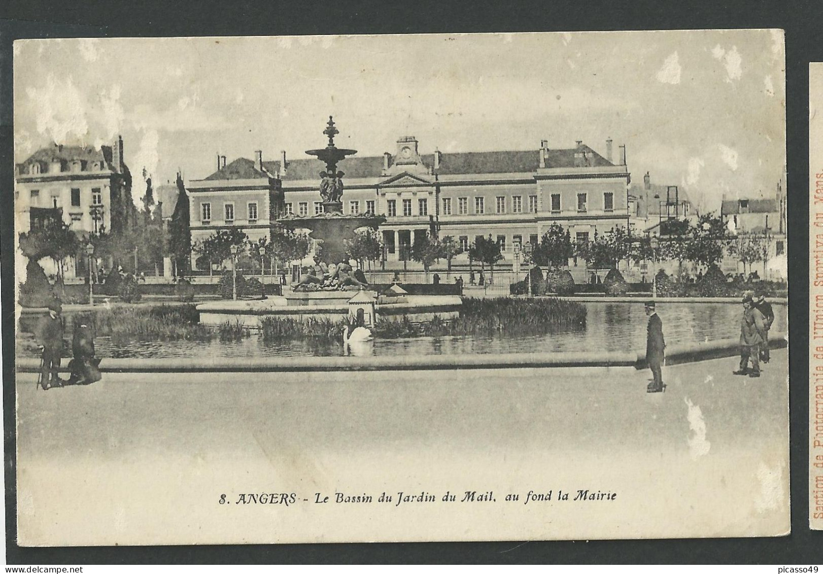 Maine Et Loire , Angers ,  Le Bassin Du Jardin Du Mail , Au Fond La Mairie - Angers