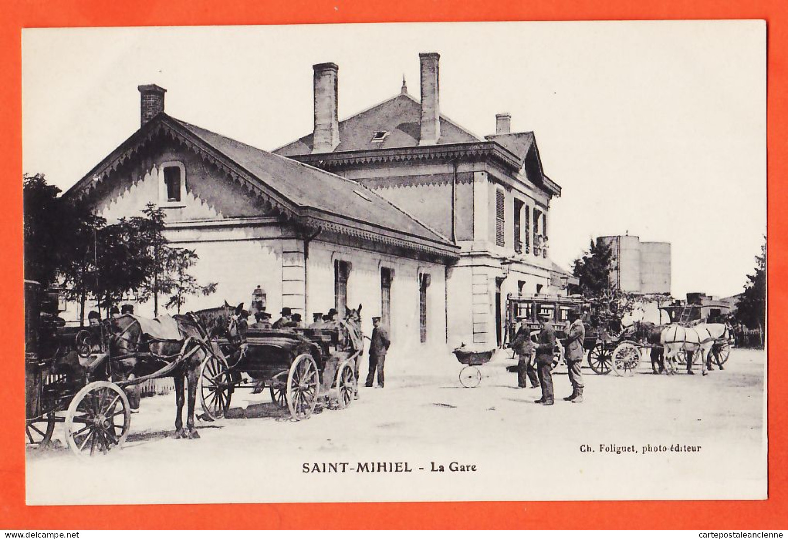 30064 / SAINT-MIHIEL St 55-Meuse Gare Extérieur Taxi Omnibus Hippomobile 1900s Photo-Editeur Ch FOLIGUET - Saint Mihiel