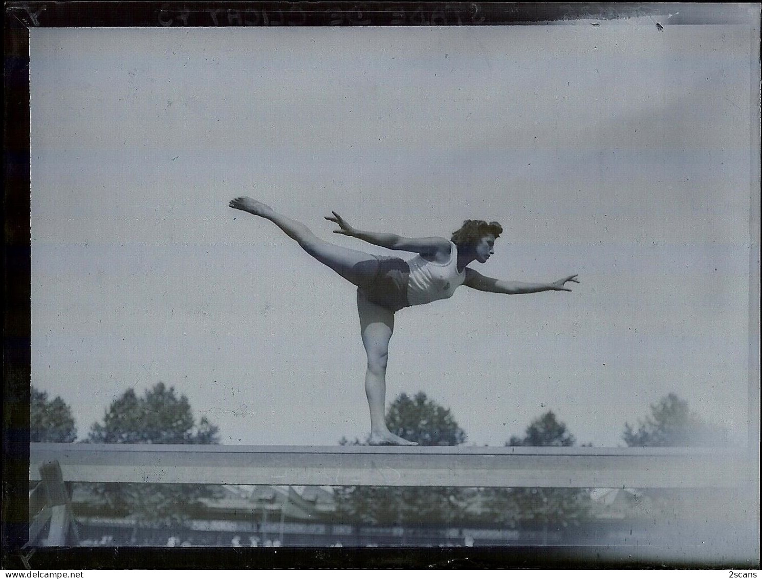 92 CLICHY - Ensemble de 12 PLAQUES DE VERRE anciennes (1943) - STADE DE CLICHY, gymnastique, sport - Issy-les-Moulineaux