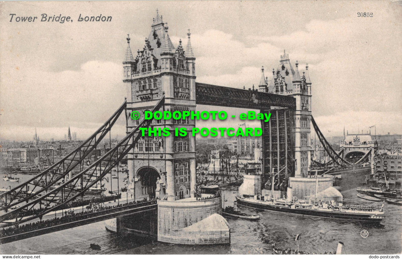 R536401 London. Tower Bridge. Valentines Series - Altri & Non Classificati