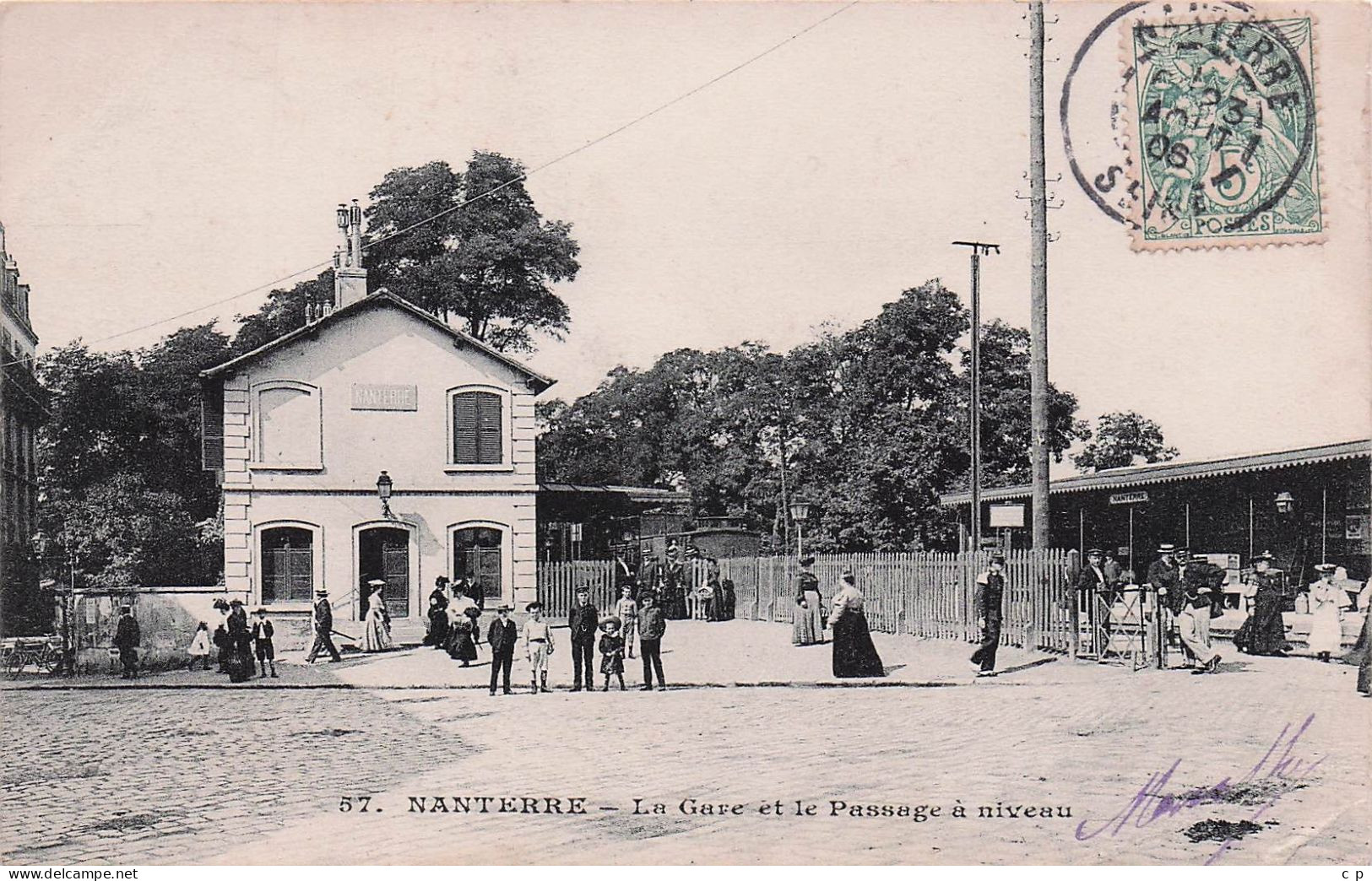 Nanterre -  La Gare Et  Passage A Niveau   - CPA °J - Nanterre